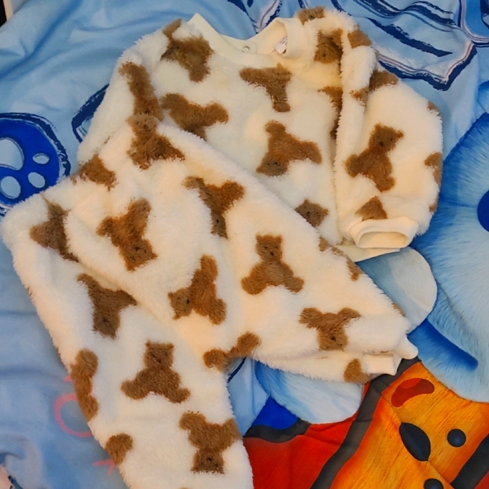 Cozy Fleece Pajama Set with Brown Pattern
